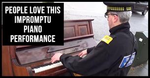 People Love This Impromptu Piano Performance On The Side Of The Road People Love This Impromptu Piano Performance On The Side Of The Road