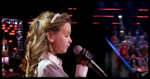 Young Girl Silences Entire Audience By Choosing This Emotional Song To Sing Young Girl Silences Entire Audience By Choosing This Emotional Song To Sing