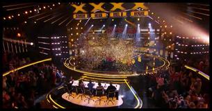 Moved To Tears By Childrens' Choir, Hilarious Guest Judge Hits The 'Golden Buzzer' Amid Audience Cheers Moved To Tears By Childrens' Choir, Hilarious Guest Judge Hits The 'Golden Buzzer' Amid Audience Cheers