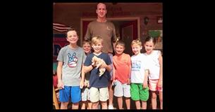 Peyton Manning And Family Adopt Puppy That Had Been Kept In A Garbage Bag By Carnie Peyton Manning And Family Adopt Puppy That Had Been Kept In A Garbage Bag By Carnie