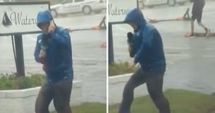 This Weather Channel Reporter Was A Little Dramatic While Filming During Hurricane Florence And It Has The Internet Cracking Up This Weather Channel Reporter Was A Little Dramatic While Filming During Hurricane Florence And It Has The Internet Cracking Up