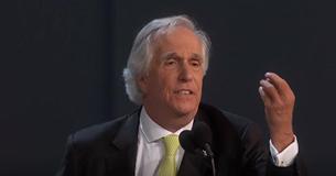 After 40-Year-Long Career Henry Winkler Goes Up On Stage To Confirm What Many Suspected After 40-Year-Long Career Henry Winkler Goes Up On Stage To Confirm What Many Suspected