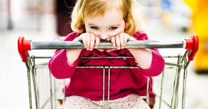 Employee Prevents Two Creeps From Kidnapping A 4-Year-Old Girl From A Cart In Grocery Store Employee Prevents Two Creeps From Kidnapping A 4-Year-Old Girl From A Cart In Grocery Store
