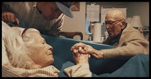 Un marito di 105 anni visita la moglie ricoverata e dice alcune parole che spezzano il cuore del nipote Un marito di 105 anni visita la moglie ricoverata e dice alcune parole che spezzano il cuore del nipote