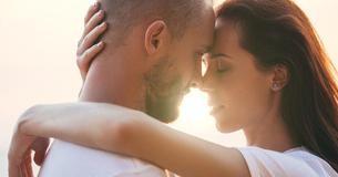 Here Are 10 Reasons How Strong Women Approach Relationships Differently Here Are 10 Reasons How Strong Women Approach Relationships Differently