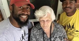 Man Makes Headlines After Keeping Eye On Elderly Woman And Swooping In At First Opportunity Man Makes Headlines After Keeping Eye On Elderly Woman And Swooping In At First Opportunity
