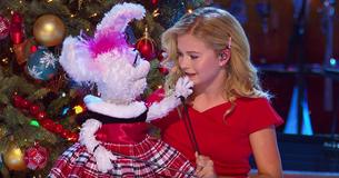 Petunia Reveals Darci Lynne's Past In This Funny And Heartwarming Performance, Leaving The Audience In Splits Petunia Reveals Darci Lynne's Past In This Funny And Heartwarming Performance, Leaving The Audience In Splits