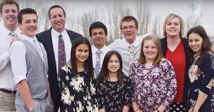 After Parents Take Own Lives, Aunt & Uncle Adopt Their 4 Children To Become A Family Of 11 After Parents Take Own Lives, Aunt & Uncle Adopt Their 4 Children To Become A Family Of 11