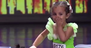 4-Year-Old Girl And Tiny Dog Enter Stage With Act So Wonderful Has Audience On Feet Wildly Applauding 4-Year-Old Girl And Tiny Dog Enter Stage With Act So Wonderful Has Audience On Feet Wildly Applauding