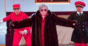 Kathy Bates acepta reto de lipsync y hace que la audiencia se enloquezca desde el momento en que empieza a bailar Kathy Bates acepta reto de lipsync y hace que la audiencia se enloquezca desde el momento en que empieza a bailar