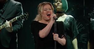 Kelly Clarkson’s Cover Of Lady Gaga And Bradley Cooper’s Song ‘Shallow’ Is Chillingly Perfect Kelly Clarkson’s Cover Of Lady Gaga And Bradley Cooper’s Song ‘Shallow’ Is Chillingly Perfect