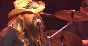 Chris Stapleton Revives Classic Waylon Jennings Hit In Incredible Performance Chris Stapleton Revives Classic Waylon Jennings Hit In Incredible Performance