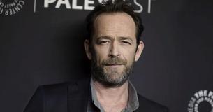 'Beverly Hills 90210' Star Luke Perry Dies At Age 52 After Suffering A 'Massive' Stroke 'Beverly Hills 90210' Star Luke Perry Dies At Age 52 After Suffering A 'Massive' Stroke