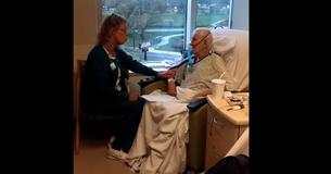 Nurse Sings To Breathless Hospice Patient Leaving Family In Awe When He Musters Strength To Join In Nurse Sings To Breathless Hospice Patient Leaving Family In Awe When He Musters Strength To Join In