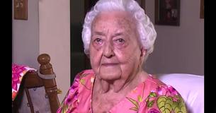 100-Year-Old Woman Has Been Crocheting Since She Was 12, Gives Every Cent Of Her Proceeds Away 100-Year-Old Woman Has Been Crocheting Since She Was 12, Gives Every Cent Of Her Proceeds Away