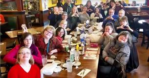 Stranger Pays Entire Lunch Bill For 20 Mothers And Daughters At Restaurant Stranger Pays Entire Lunch Bill For 20 Mothers And Daughters At Restaurant