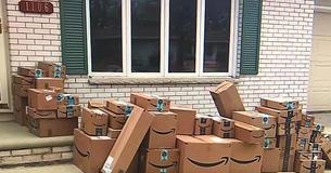Woman Keeps All Her Online Shopping Boxes For 6 Months And Freaks Husband Out Woman Keeps All Her Online Shopping Boxes For 6 Months And Freaks Husband Out