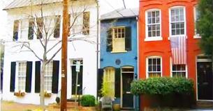 Neighbors Keep Using Man's Narrow Alley So He Builds A Tiny Blue House There To Get Revenge Neighbors Keep Using Man's Narrow Alley So He Builds A Tiny Blue House There To Get Revenge