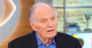 Alan Alda Remains Strong In Spite Of Tragic Diagnosis Alan Alda Remains Strong In Spite Of Tragic Diagnosis