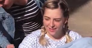 23-Year-Old Is Warning Everyone After Cracking Neck Landed Her In Hospital Suffering From Stroke 23-Year-Old Is Warning Everyone After Cracking Neck Landed Her In Hospital Suffering From Stroke