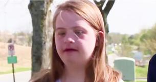 Employee Takes One Look At Teen Girl And Refuses To Let Her Join Her Friends On The Ferris Wheel Employee Takes One Look At Teen Girl And Refuses To Let Her Join Her Friends On The Ferris Wheel