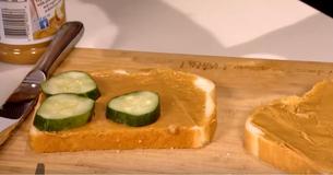 People Are Going Crazy Over Peanut Butter And Pickle Sandwiches People Are Going Crazy Over Peanut Butter And Pickle Sandwiches