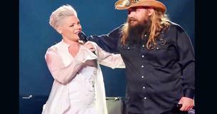 Watch Pink And Chris Stapleton In Unexpected 'Love Me Anyway' Performance At Madison Square Garden Watch Pink And Chris Stapleton In Unexpected 'Love Me Anyway' Performance At Madison Square Garden
