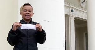 Kindhearted Third-Grader Saves Up Allowance For 6 Months And Uses It To Pay Off Classmates’ Lunch Debt Kindhearted Third-Grader Saves Up Allowance For 6 Months And Uses It To Pay Off Classmates’ Lunch Debt