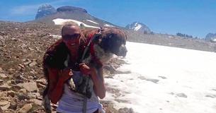 Woman Carries 55-Pound Dog On A Six Hour Hike To Save His Life Woman Carries 55-Pound Dog On A Six Hour Hike To Save His Life