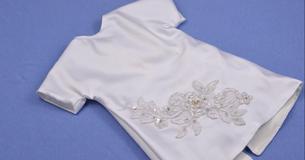 Bride Has Her Wedding Gown Cut Into 17 ‘Angel Gowns’ For Babies Who Lost Their Lives Too Soon Bride Has Her Wedding Gown Cut Into 17 ‘Angel Gowns’ For Babies Who Lost Their Lives Too Soon