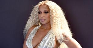 Mary J. Blige Receives Lifetime Achievement Award From Rihanna At BET Awards Mary J. Blige Receives Lifetime Achievement Award From Rihanna At BET Awards