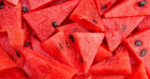 I 5 migliori benefici dell'anguria: dalla digestione al sollievo muscolare I 5 migliori benefici dell'anguria: dalla digestione al sollievo muscolare
