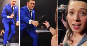 Michael Bublé Hands Mic To Fan During Concert, Is Blown Away When She Starts Singing Michael Bublé Hands Mic To Fan During Concert, Is Blown Away When She Starts Singing