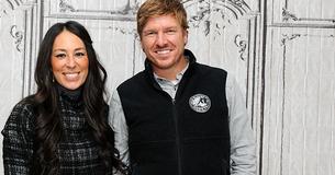 Chip And Joanna Gaines Donate Earnings From Their Business To Victims Of The Recent Mass Tragedies Chip And Joanna Gaines Donate Earnings From Their Business To Victims Of The Recent Mass Tragedies