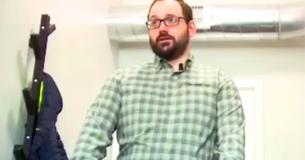 Doctors Give Out Warning When 28-Year-Old Man Suffers A Stroke After Cracking His Neck Doctors Give Out Warning When 28-Year-Old Man Suffers A Stroke After Cracking His Neck