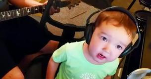 Musician Father Hears Toddler Singing Elvis And Records Cutest Video Musician Father Hears Toddler Singing Elvis And Records Cutest Video
