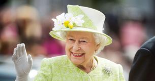 5 Royal Protocols Queen Elizabeth Has Broken Throughout Her 67-Year Reign 5 Royal Protocols Queen Elizabeth Has Broken Throughout Her 67-Year Reign