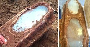 Woman Discovers Coffin Under Her House With Girl Preserved Perfectly Inside, Now The Girl Has Been Identified Woman Discovers Coffin Under Her House With Girl Preserved Perfectly Inside, Now The Girl Has Been Identified