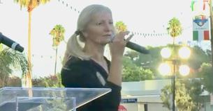 A 52-Year-Old Homeless Woman Goes From Singing On The Street To Getting A Record Deal A 52-Year-Old Homeless Woman Goes From Singing On The Street To Getting A Record Deal