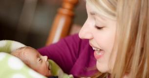 New Mom Calls Out Short Maternity Leave In America With Emotional Post New Mom Calls Out Short Maternity Leave In America With Emotional Post