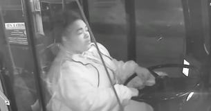 Bus Driver Spots Fire At Apartment Building During Morning Route, Becomes Hero After Hearing Children Inside Bus Driver Spots Fire At Apartment Building During Morning Route, Becomes Hero After Hearing Children Inside