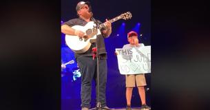 Country Singer Luke Combs Brings 'St. Jude Kid' On Stage And Moves Him To Tears By Dedicating A Song To Him Country Singer Luke Combs Brings 'St. Jude Kid' On Stage And Moves Him To Tears By Dedicating A Song To Him