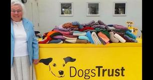89-Year-Old Woman From The UK Has Knitted Over 450 Blankets And Sweaters For Shelter Dogs 89-Year-Old Woman From The UK Has Knitted Over 450 Blankets And Sweaters For Shelter Dogs