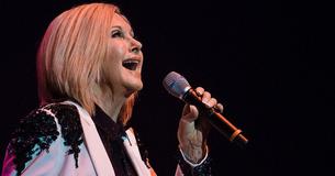 Olivia Newton-John Expressed It Was 'Such A Surprise' That Memorabilia Raised Over $2.4 Million At Auction Olivia Newton-John Expressed It Was 'Such A Surprise' That Memorabilia Raised Over $2.4 Million At Auction