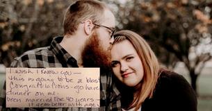 Novia envía invitación a la boda a una dirección equivocada, obtiene a cambio una respuesta y U$D 20 Novia envía invitación a la boda a una dirección equivocada, obtiene a cambio una respuesta y U$D 20