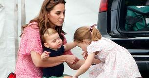 El príncipe Louis asiste a lecciones de música de 15 dólares con su madre Kate Middleton El príncipe Louis asiste a lecciones de música de 15 dólares con su madre Kate Middleton