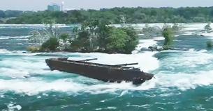 Un bote atascado en las Cataratas del Niágara por más de 100 años es movido por una tormenta en Halloween Un bote atascado en las Cataratas del Niágara por más de 100 años es movido por una tormenta en Halloween