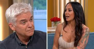 La modelo de trajes de baño dice en un programa de entrevistas que es incapaz de encontrar el amor verdadero porque es demasiado guapa. La modelo de trajes de baño dice en un programa de entrevistas que es incapaz de encontrar el amor verdadero porque es demasiado guapa.
