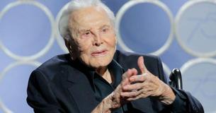 Kirk Douglas atteint l'âge impressionnant de 103 ans aujourd'hui Kirk Douglas atteint l'âge impressionnant de 103 ans aujourd'hui