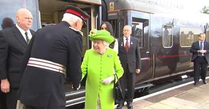 La Reina está buscando un nuevo director de viajes reales, tras el escándalo por el jet privado de Harry y Meghan La Reina está buscando un nuevo director de viajes reales, tras el escándalo por el jet privado de Harry y Meghan